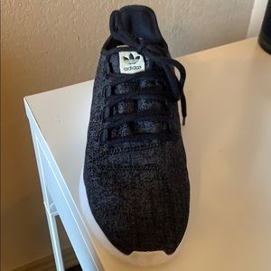 tubular adidas tennis shoes